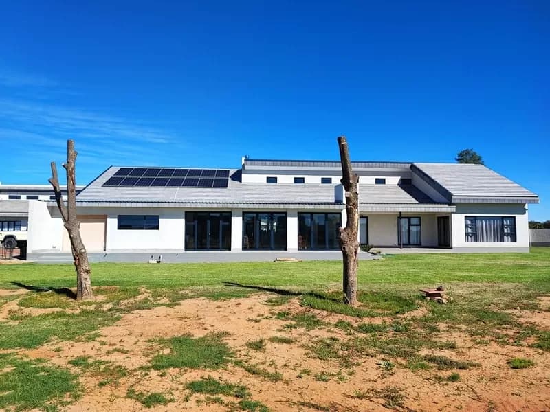 House — de Wet — photo 1